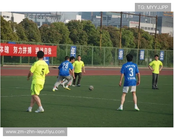 逆境奋战：那些不畏困难的足球英雄，足球奋斗