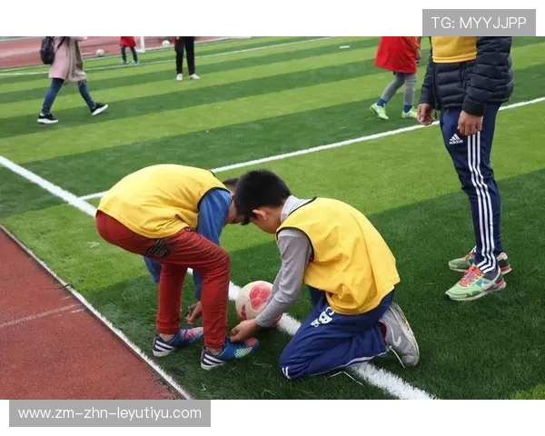 足球俱乐部在青训中加强未成年保护与心理健康档案管理,青少年足球俱乐部章程范本