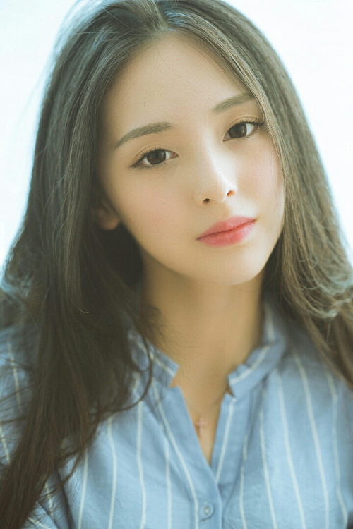 乐鱼体育app下载地址-“三叉湖飞盘赛：全速投掷与精准接盘的极限比拼”